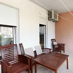 Apartment Happy Day Split