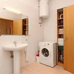 Happy Day Apartment *