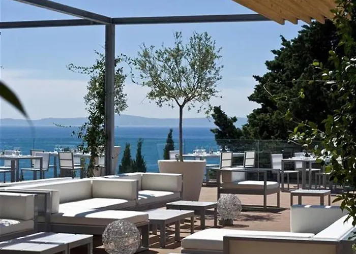 Apartment Happy Day Split